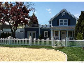 79 Josephine Evaristo Ave, Greenwich CT  06830-6247 exterior