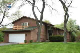 2544 Sun Valley Rd, Lisle, IL 60532-3433
