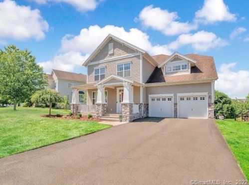 3 Broadmeadow Rd, Wallingford, CT 06492-6044