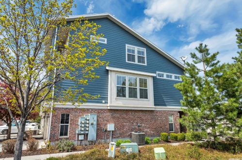 39 Resaca Dr, Sandy, UT 84070-2053