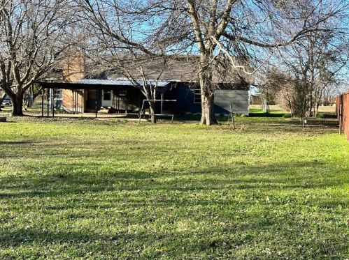 2046 Fm 121, Whitewright TX 75491-7130 exterior