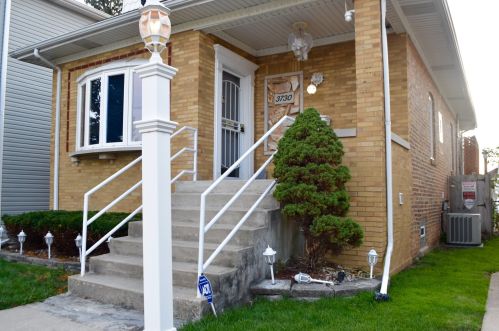 3730 Oketo Ave, Chicago, IL 60634-3409