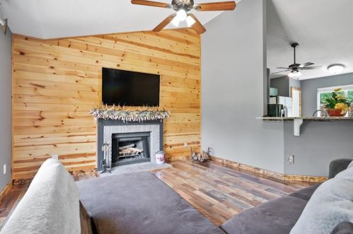 196 Depot Dr, Dawsonville, GA 30534-6681