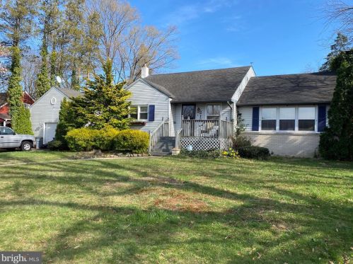 210 Yale Ave, Stratford, NJ 08084-1231