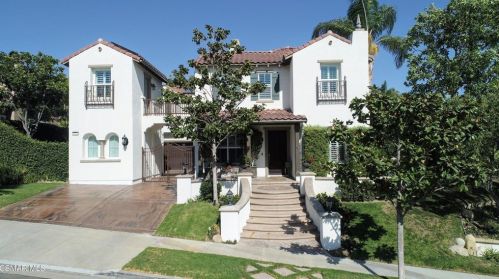 3718 Mandolin Ave, Simi Valley, CA 93063-0211