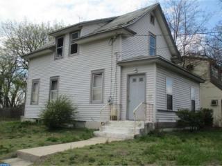 310 Warwick Rd, Lawnside, NJ 08045-1022