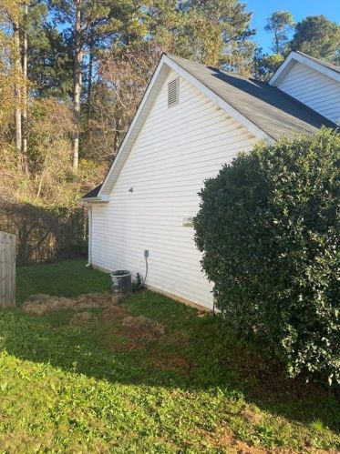 6758 Biscayne Blvd, Rex GA 30273-2245 exterior