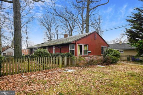 8407 Tahona Dr, Silver Spring MD 20903-3210 exterior