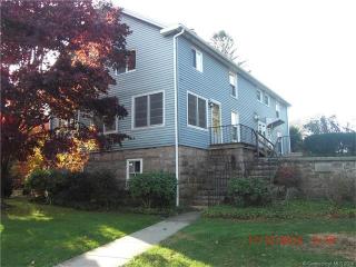 3 Halls Point Rd, Branford, CT 06405-5704