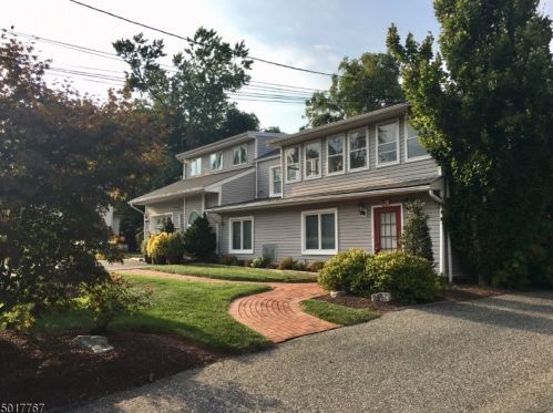 128 Main St, Lebanon, NJ 08833-2126