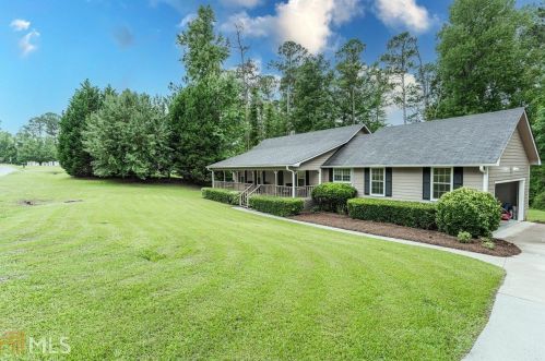 1184 Forsyth Landing Dr, Forsyth, GA 31029-2923