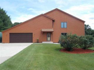 8999 Lemke Dr, Byron, IL 61010-9568