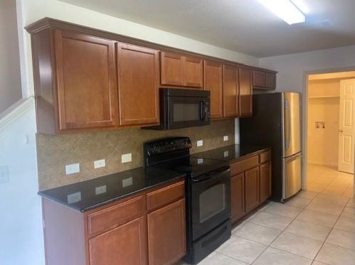 11407 Brenham St, Webberville TX  78653-5367 exterior