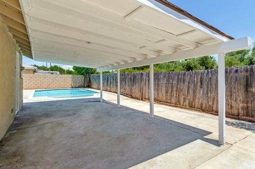 8536 Basswood Ave, Riverside CA  92504-2827 exterior