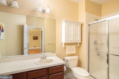 259 Meadowlark Dr, Trenton NJ  08690-3578 exterior