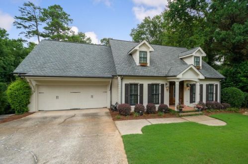 280 Cochran Dr, Gainesville, GA 30506-1632