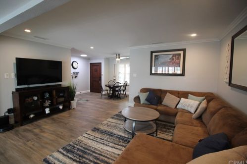 9520 Guilford Ave, Whittier, CA 90605-2824