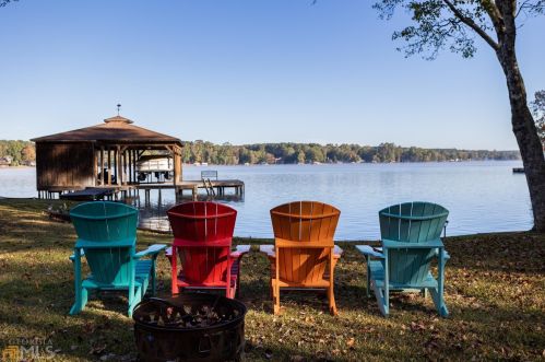 2550 Lakecrest Dr, Mayfield, GA 31087-4562