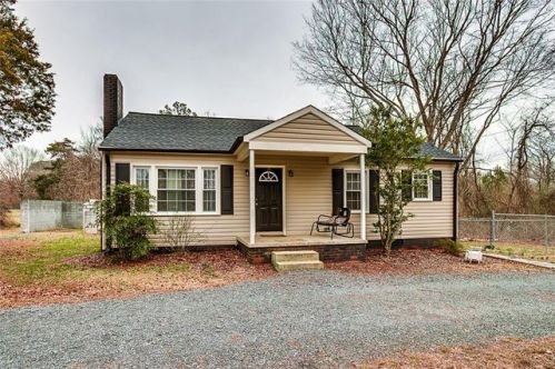 1203 Lineberry St, Parks Crossroads, NC 27316-9720