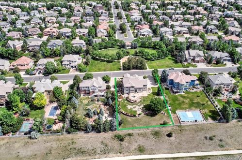 19328 Fair Dr, Aurora CO 80016-6175 exterior