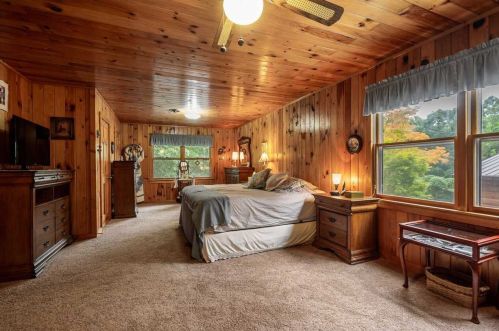 4895 Old Burnt Mtn Rd, Big Canoe GA  30143-2204 exterior