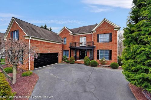 5 Clematis Ct, Holmdel Village, NJ 07733-1535
