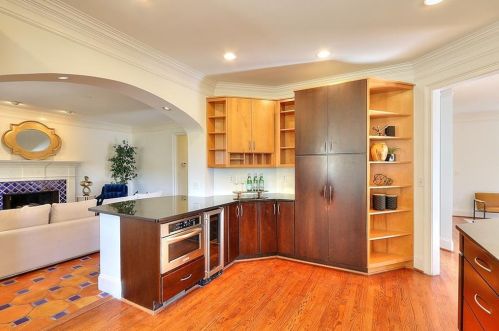 4086 Haverhill Dr, Atlanta GA  30342-3818 exterior