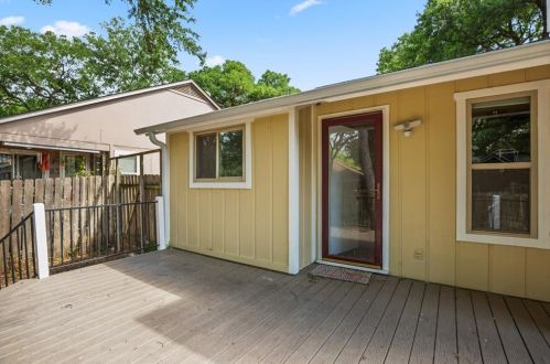 2811 Firecrest Dr, Austin TX  78748-5127 exterior