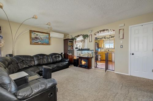 1220 Eilene Pl, Loveland, CO 80537-6915
