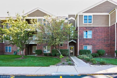 120 Glengarry Dr, Hanover Park IL  60108-2608 exterior