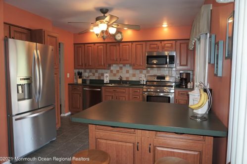 50 Fox Dr, Jackson Twp, NJ 08527-1218