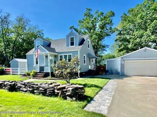 54 Fifth St, Old Bridge, NJ 08857-1159