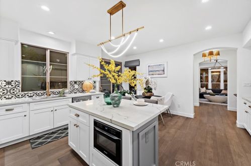 85 Sanctuary, Irvine CA  92620-3425 exterior