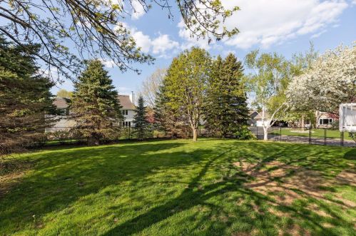 9424 Cortland Rd, Saint Paul MN  55125-9154 exterior