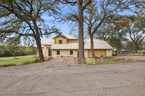 4 Concord Cir, Austin TX  78737-9059 exterior