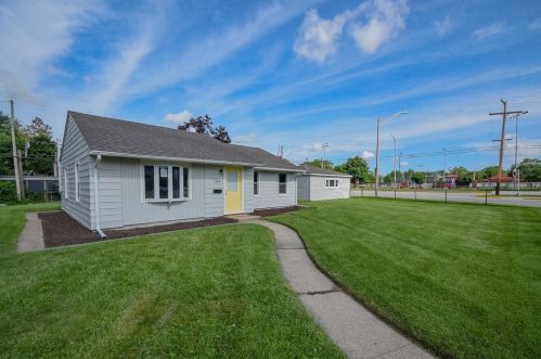 7314 Delaware Ave, Hammond IN  46323-2744 exterior