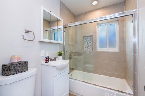 2647 Angela St, Simi Valley CA  93065-2605 exterior