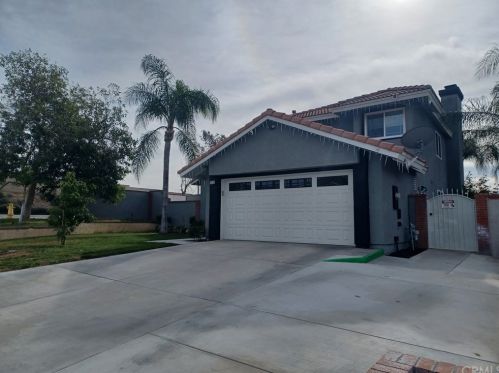 1208 Reyes Hernandez Jr Ln, Colton, CA 92324-1667