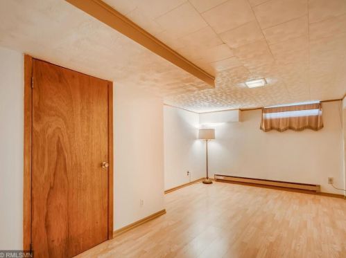 392 Grafton Ave, Saint Paul MN  55128-6528 exterior