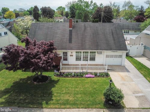 1236 Wogan Rd, York, PA 17404-1714