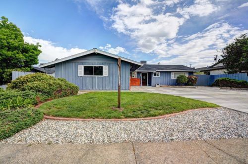 4055 Oro St, Redding, CA 96001-2937