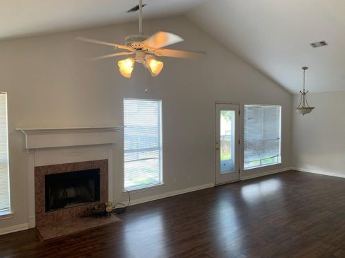 231 Loving Trl, Mount Sharp, TX 78620-4431