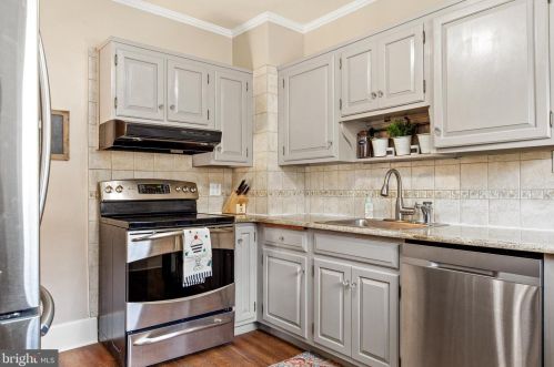 153 Park Pl, Camden NJ 08106-1221 exterior