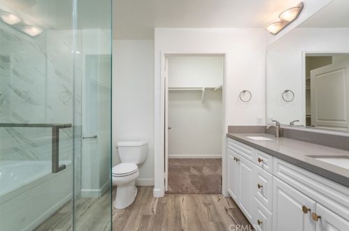 2122 Watermarke Pl, Irvine CA  92612-1698 exterior