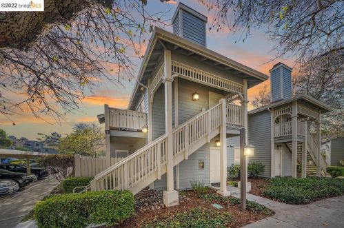 28 Lakeshore Ct, Richmond, CA 94804-7420