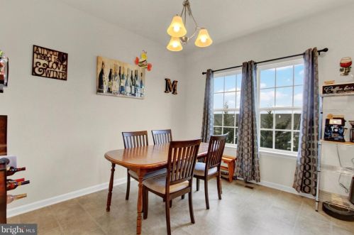 34 Ctr St, Hanover PA 17331-2828 exterior