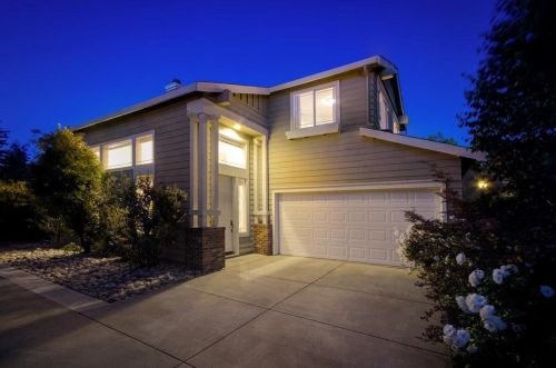 210 Orchard Glen Ct, Mountain View, CA 94043-4896