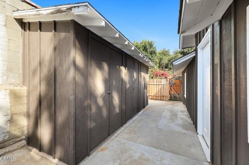 3855 Altura Ave, Glendale CA 91214-3456 exterior