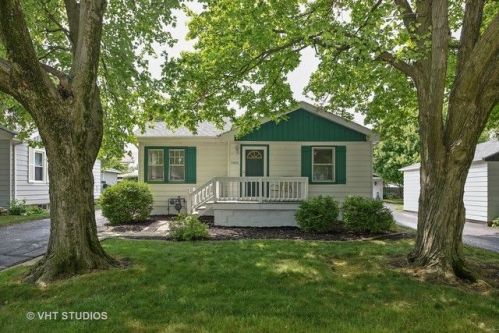 5420 8th Ave, Burr Ridge, IL 60525