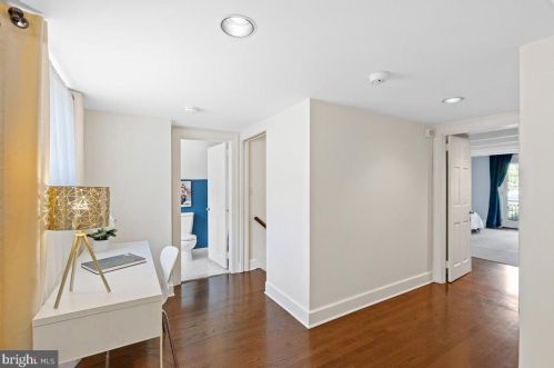 7 Armour Rd, Princeton NJ  08540-3003 exterior